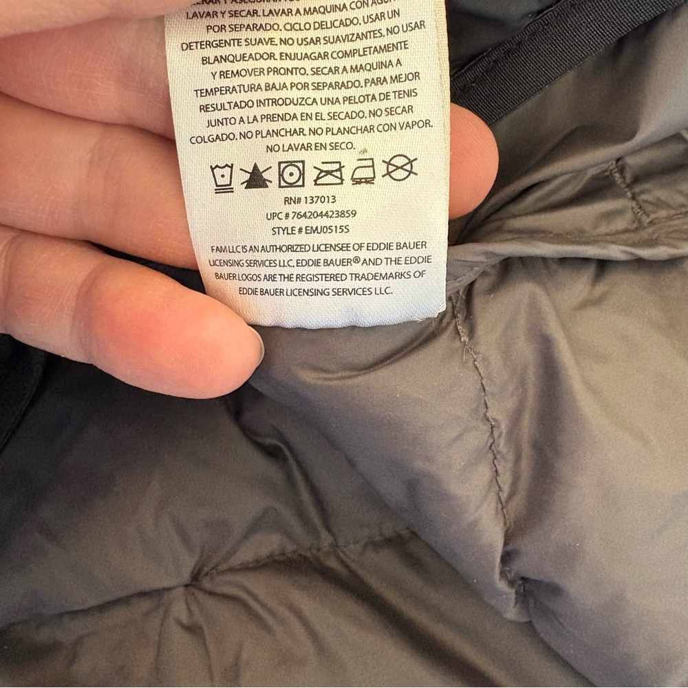 Eddie Bauer Solid Black Quilted Packable Puffer V… - image 7